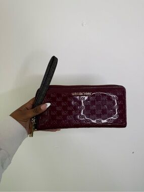 Michael Kors Patent Leather Wristlet in Burgundy Wine